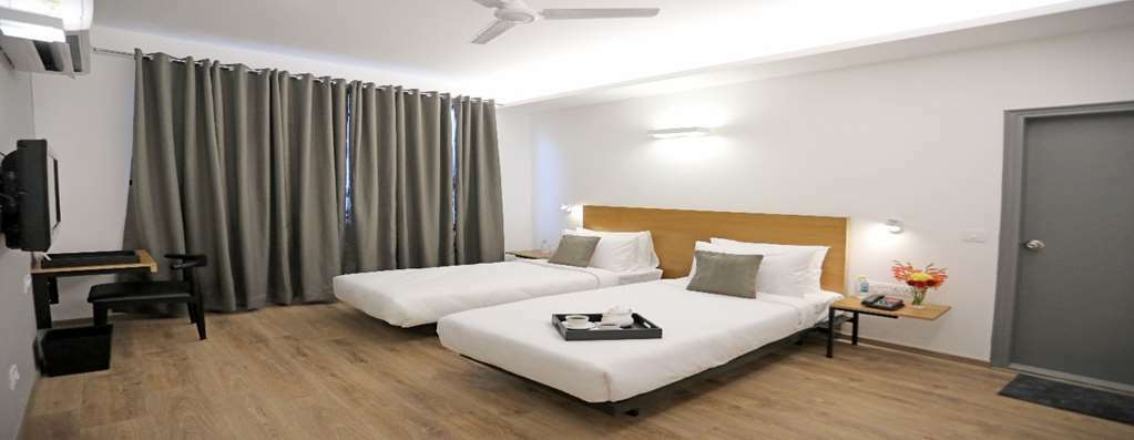 Oyo Townhouse 027 Sector 15 Gurgaon Hotel Ruang foto
