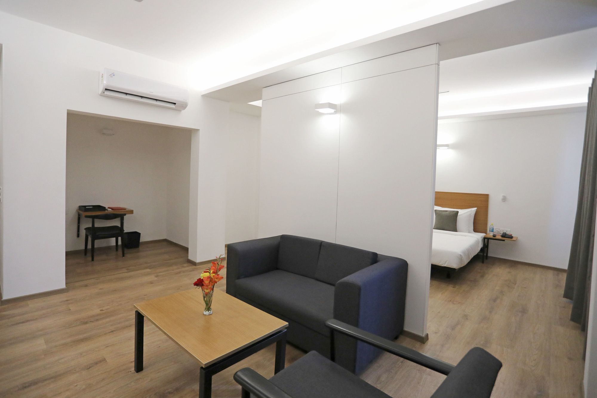 Oyo Townhouse 027 Sector 15 Gurgaon Hotel Bagian luar foto