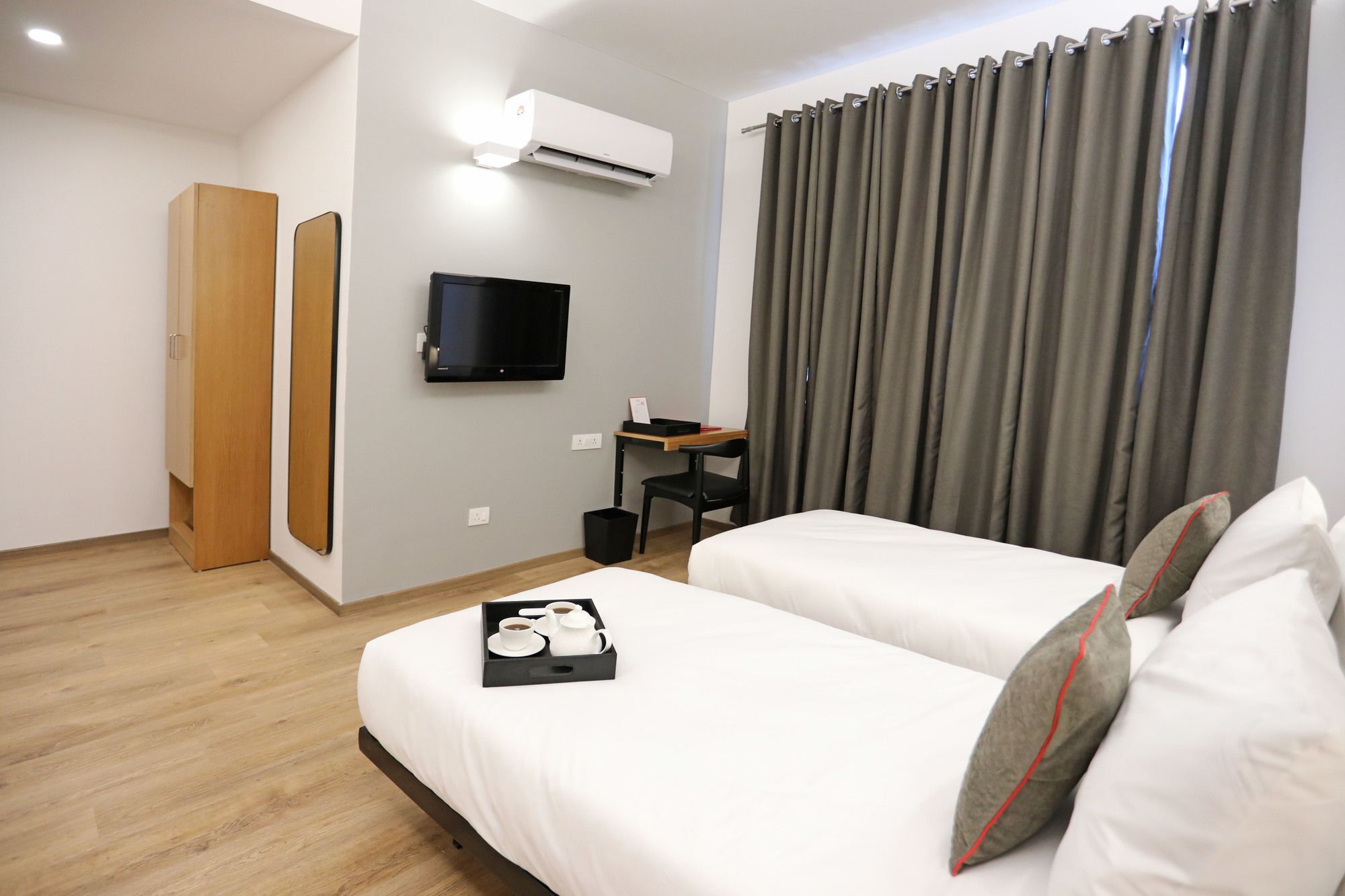 Oyo Townhouse 027 Sector 15 Gurgaon Hotel Bagian luar foto